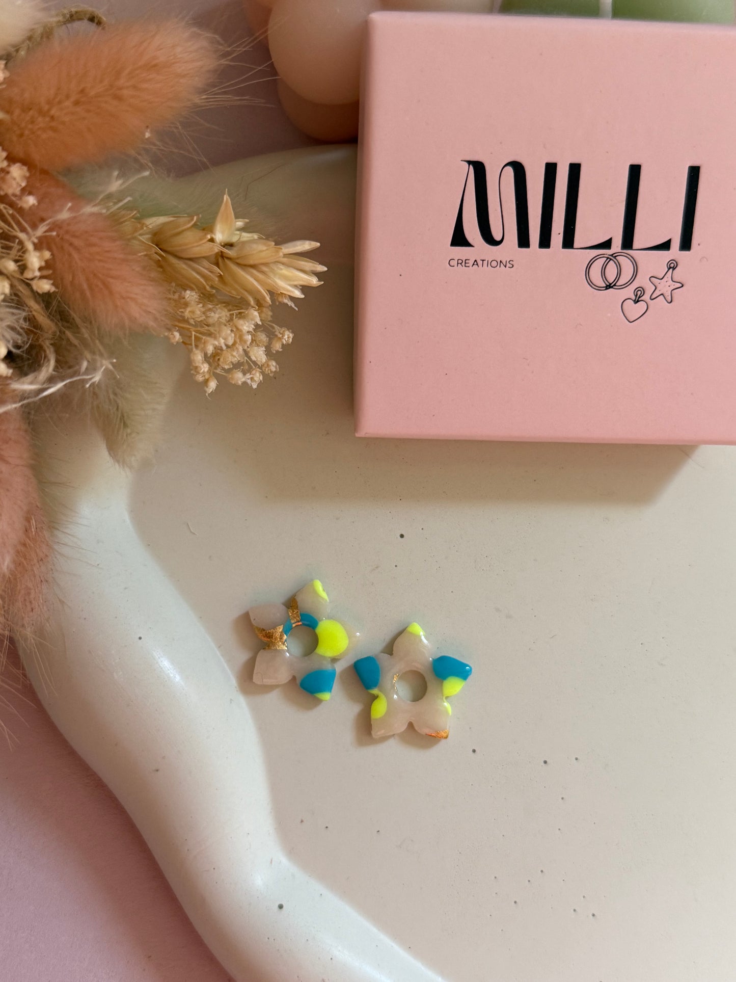 Charms Martha translucide bleu fluo/jaune fluo