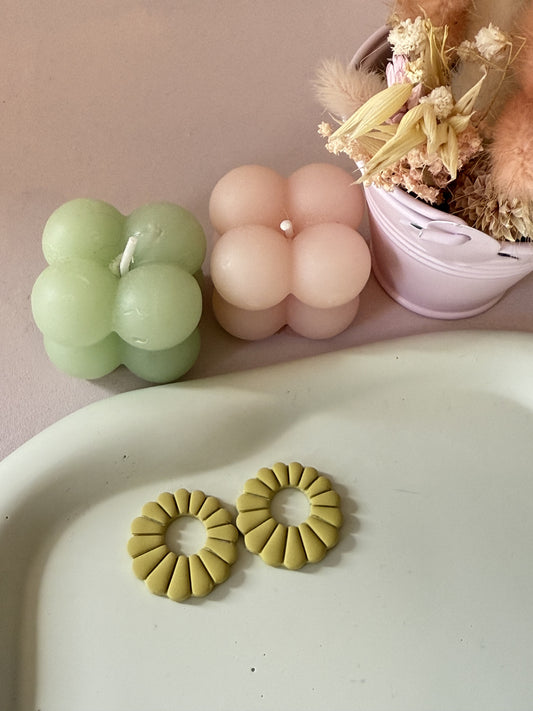 Charms Ella Moutarde