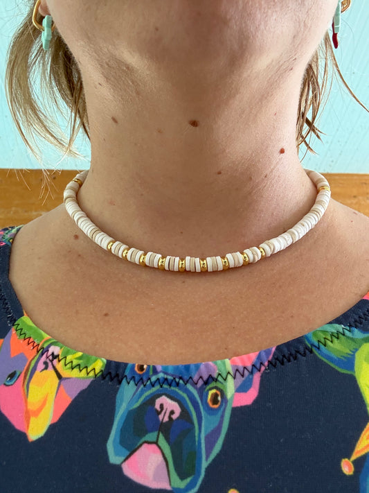 Collier perles blanc beige