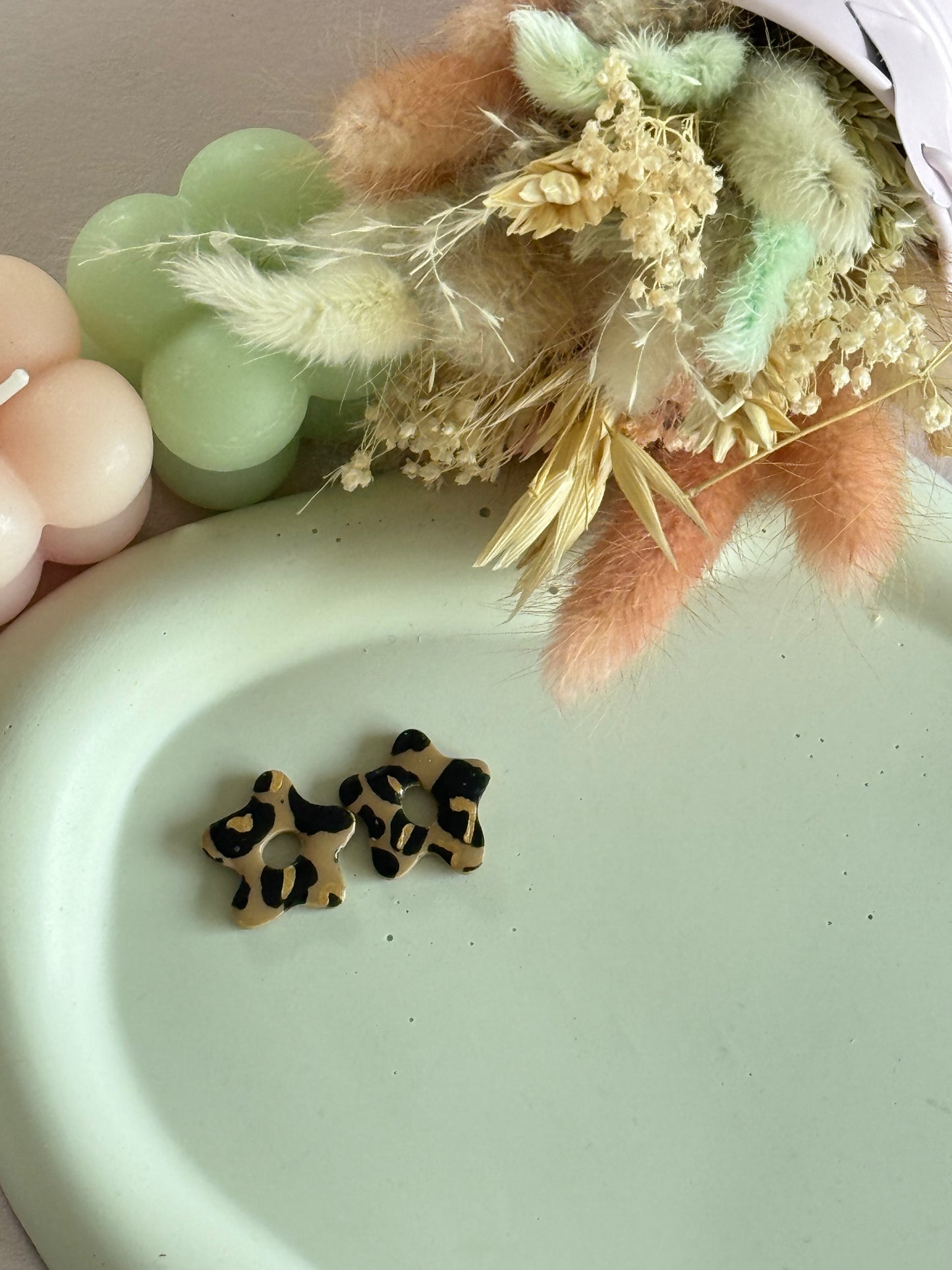 Charms lili Léopard latte