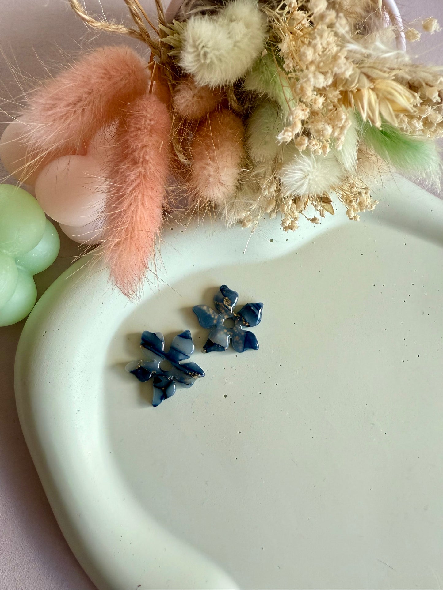 Charms Sora marbré bleu or